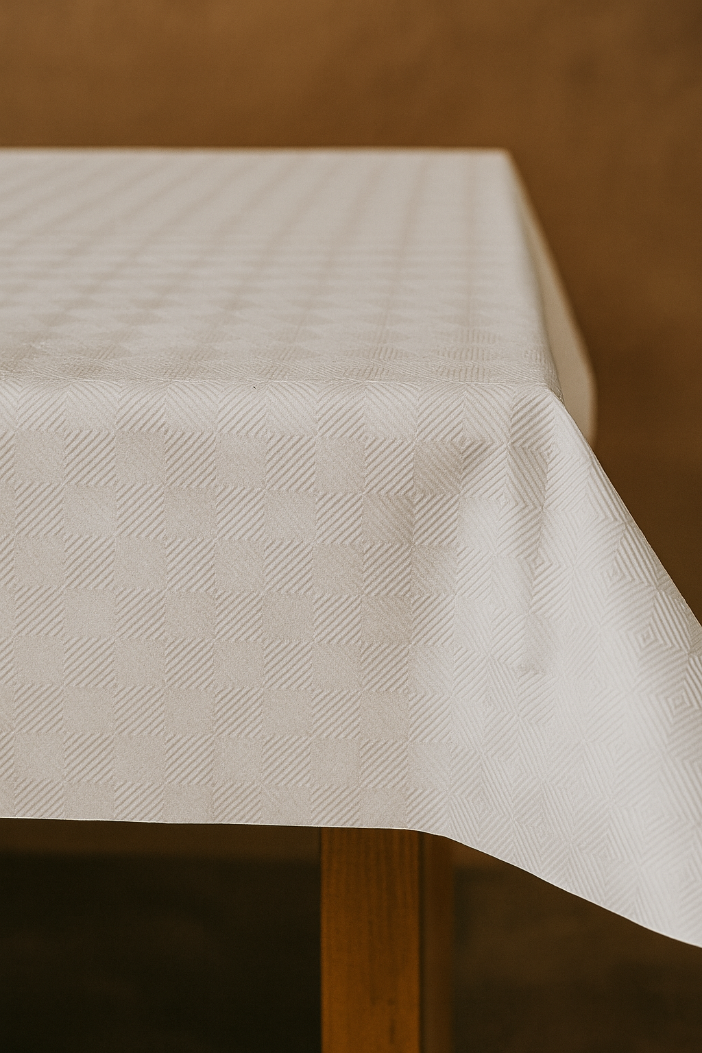 Wo kann man online Papiertischdecken kaufen?