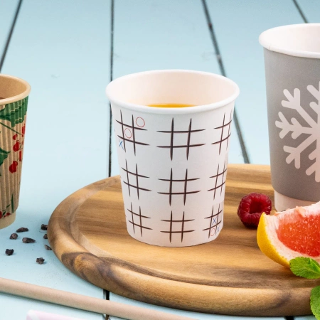 Papierbecher „TicTacToe“ 250 ml, Durchmesser 80 mm, 50 Stück